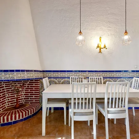 Madara, Punta Prima Villa Punta Prima (Alicante)